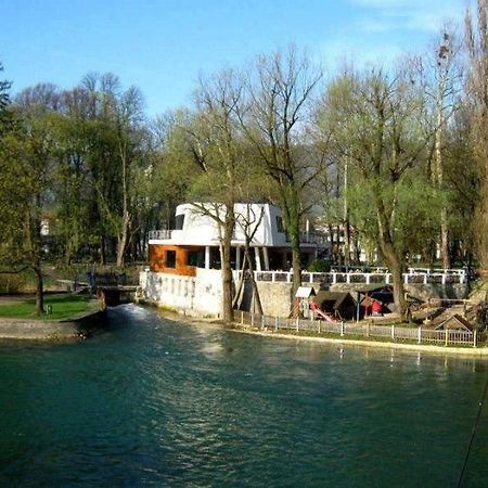 Hotel Paviljon Бихач Экстерьер фото