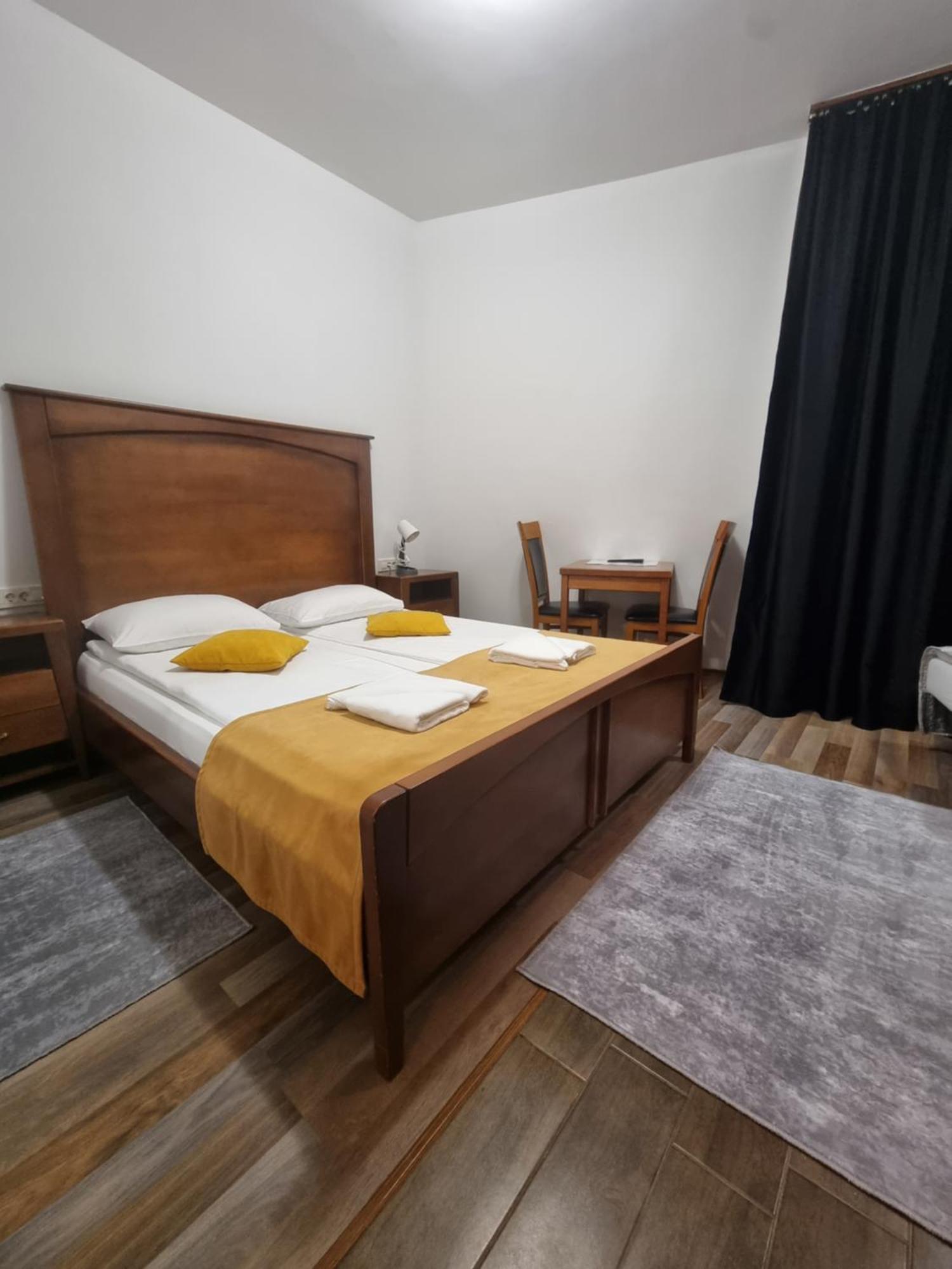 Hotel Paviljon Бихач Экстерьер фото