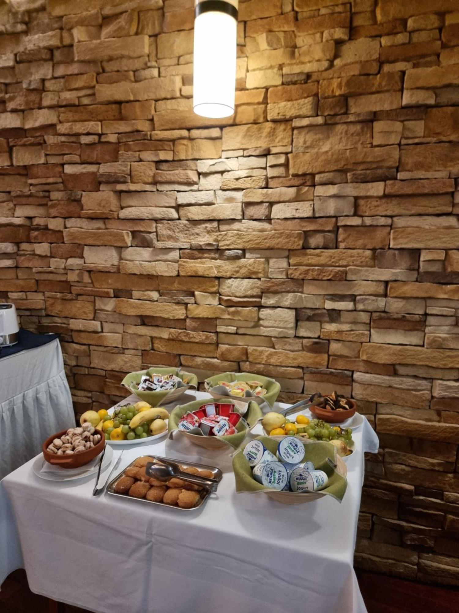 Hotel Paviljon Бихач Экстерьер фото